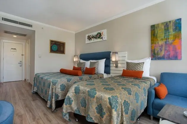 https://images.etstur.com/files/images/hotelImages/TR/92979/l/Orange-County-Resort-Hotel-Kemer-Oda-307087.jpg