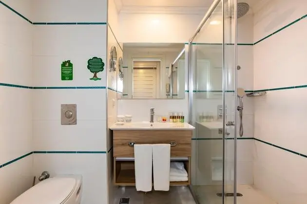 https://images.etstur.com/files/images/hotelImages/TR/92979/l/Orange-County-Resort-Hotel-Kemer-Oda-307089.jpg