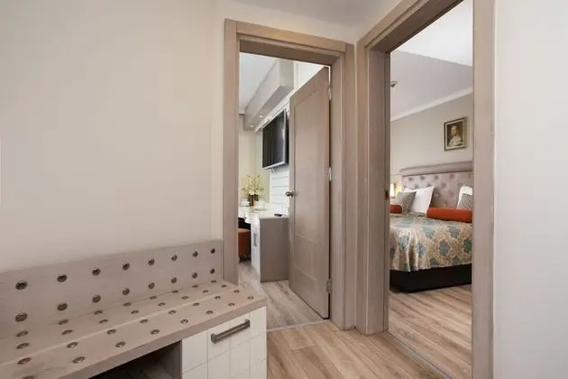 Orange Suite Room / 2 Bedroom