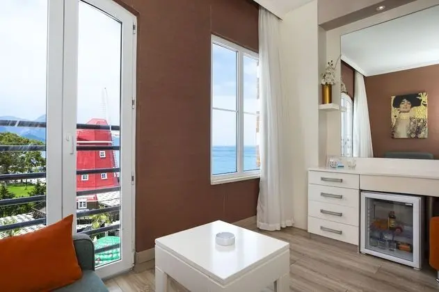Standard ROH Side Sea View Room