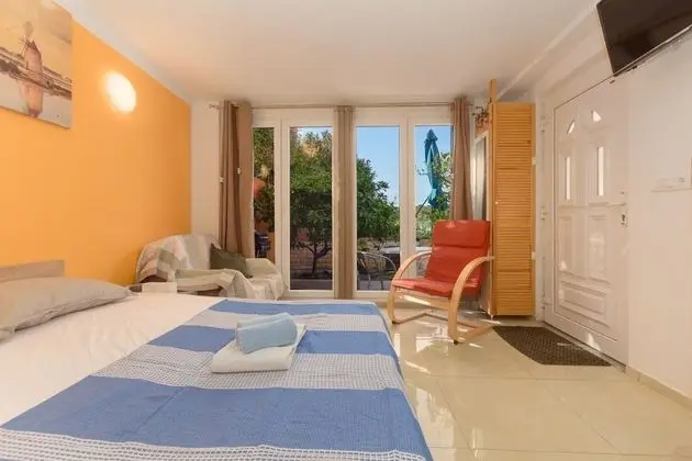 Stüdyo (Orange - garden terrace - SA1(2+1))