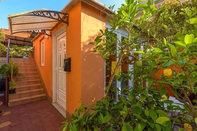 Stüdyo (Orange - garden terrace - SA1(2+1))