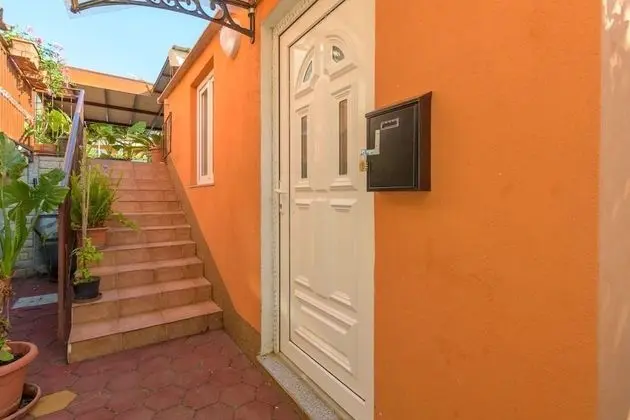 Stüdyo (Orange - garden terrace - SA1(2+1))