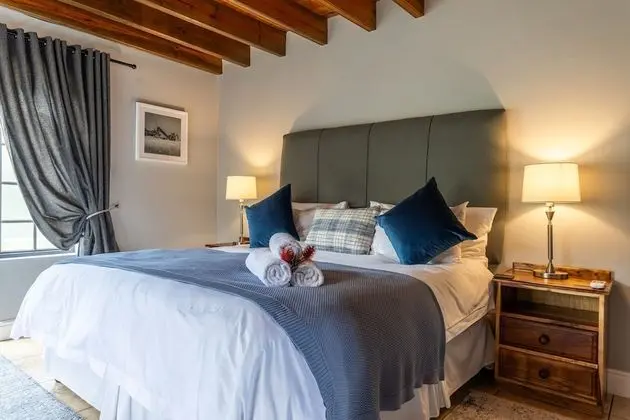 Luxury Kır Evi, 2 Yatak Odası, Dağ Manzaralı, Havuz Kenarı