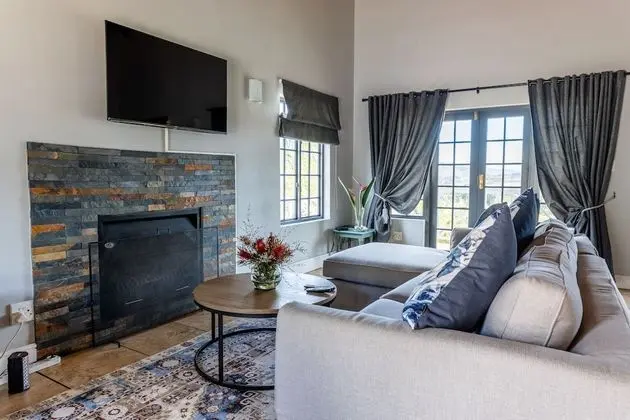 Luxury Kır Evi, 2 Yatak Odası, Dağ Manzaralı, Havuz Kenarı