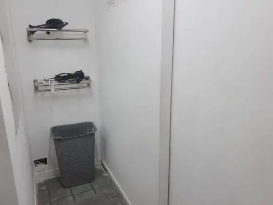 Ortak Ranzalı Oda, Sadece erkekler için (6-person)