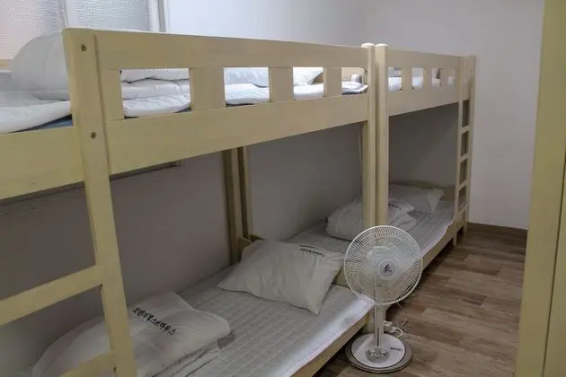 Ortak Ranzalı Oda, Sadece kadınlar için (10-person)