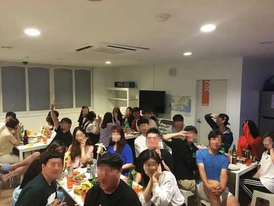 Ortak Ranzalı Oda, Sadece kadınlar için (10-person)