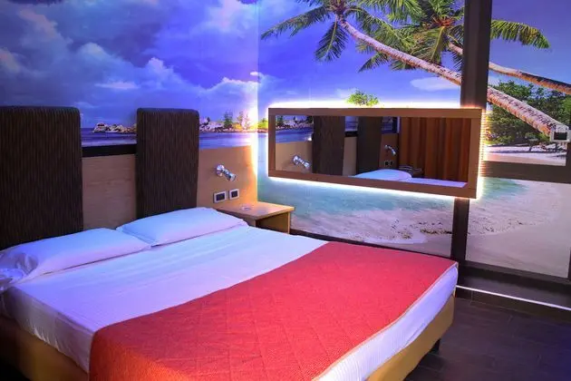 1 Çift Kişilik Veya 2 Tek Kişilik Yatak Standard