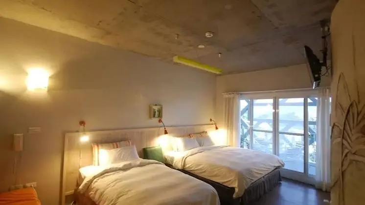 Üç Kişilik Oda, Birden Çok Yatak, Balkon