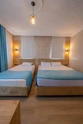 Corner Room, Bahçe veya Sokak Manzaralı, Balkonlu
