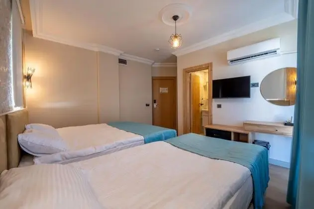 Corner Room, Bahçe veya Sokak Manzaralı, Balkonlu