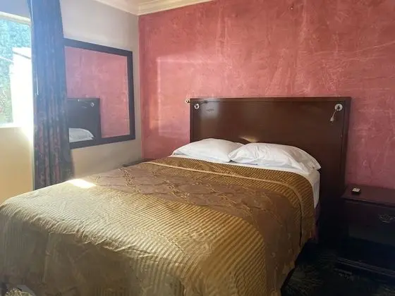 Standard Oda, 2 Büyük (Queen) Boy Yatak, Sigara İçilmez