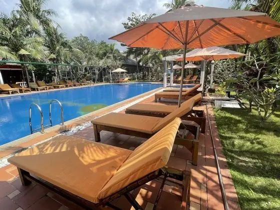 Deluxe Bungalov, Havuz Manzaralı