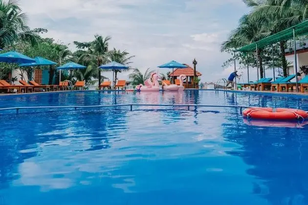 Deluxe Bungalov, Havuz Manzaralı