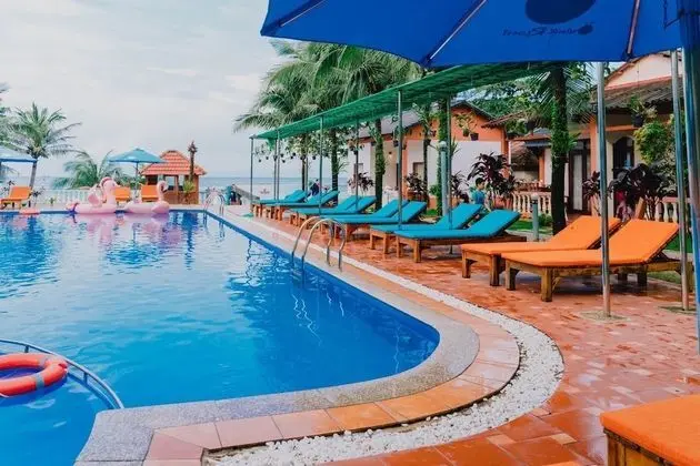 Deluxe Bungalov, Havuz Manzaralı