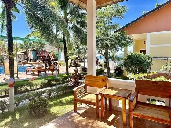 Deluxe Bungalov, Havuz Manzaralı