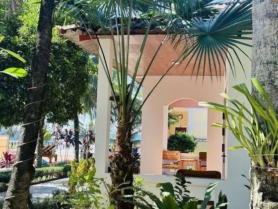 Deluxe Bungalov, Havuz Manzaralı