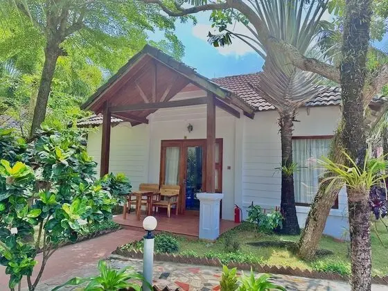Deluxe Bungalov, Havuz Manzaralı