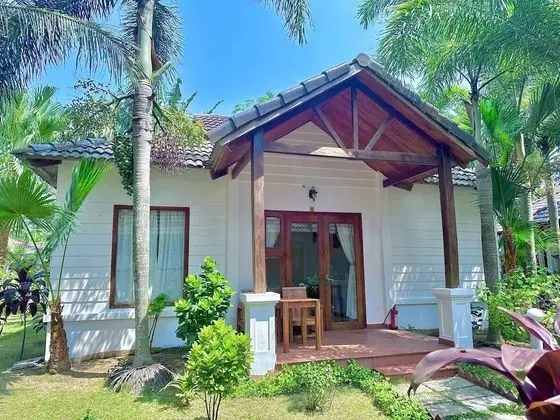 Deluxe Bungalov, Havuz Manzaralı