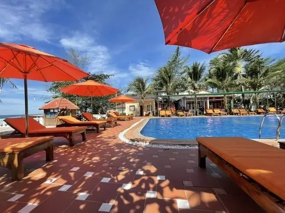 Deluxe Bungalov, Havuz Manzaralı