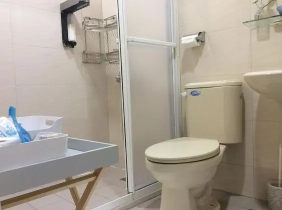 Dört Kişilik Oda, Deniz Manzaralı