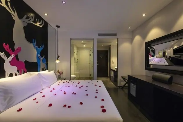 Superior Tek Büyük Yataklı Oda (A)