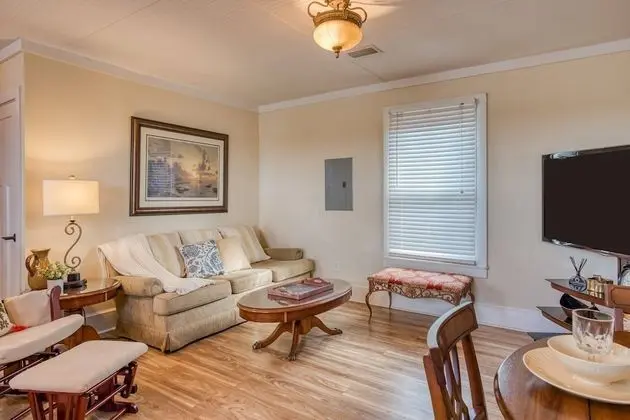Apart Daire (Orange Street Apartment)