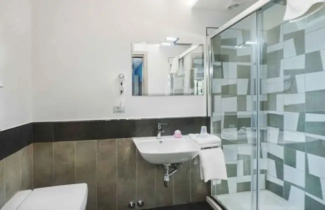 Tek Büyük Yataklı Oda, Balkon