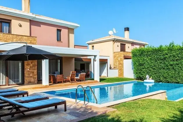 Superior Villa, 4 Yatak Odası, Kişiye Özel Havuzlu