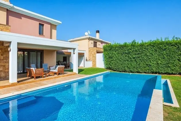 Superior Villa, 4 Yatak Odası, Kişiye Özel Havuzlu