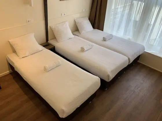 Üç Kişilik Oda