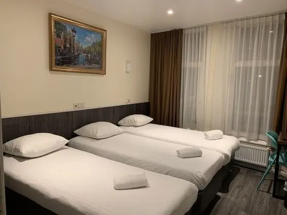 Üç Kişilik Oda