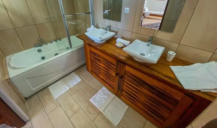 İki Ayrı Yataklı Oda, Deniz Manzaralı