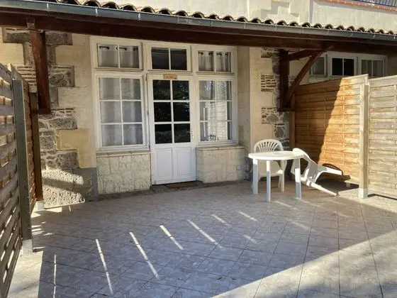 Comfort Tek Büyük Yataklı Oda, Teras, Zemin Kat