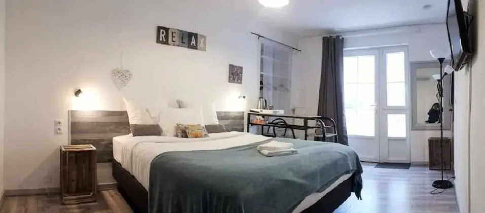 Comfort Tek Büyük Yataklı Oda, Teras, Zemin Kat