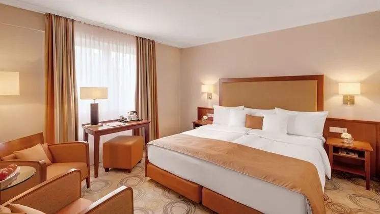 Comfort Tek Büyük Yataklı Oda