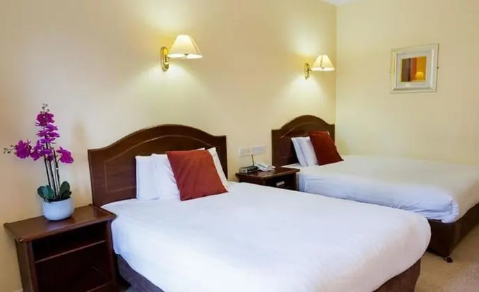 Tek Büyük veya İki Ayrı Yataklı Oda