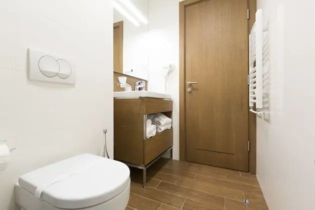 Deluxe Tek Büyük veya İki Ayrı Yataklı Oda, 1 Yatak Odası, Avlu Manzaralı