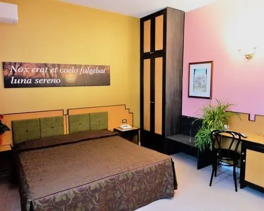 Tek Büyük veya İki Ayrı Yataklı Oda