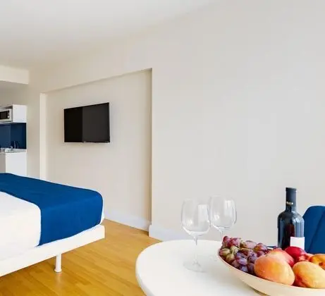 Studio Apartment with Sea View
