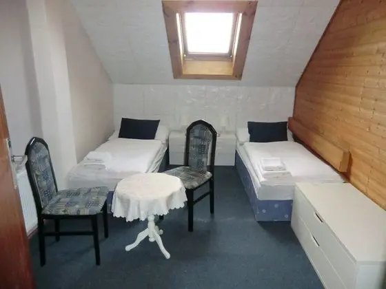 Tek Büyük Yataklı Oda, 2 Tek Kişilik Yatak (Budget, Private External Bathroom)