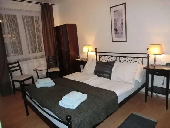 Tek Büyük Yataklı Oda