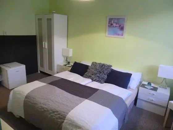 Tek Büyük Yataklı Oda