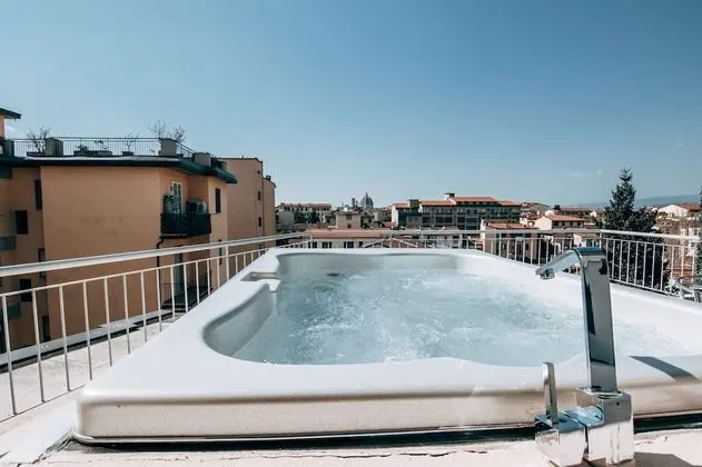 Panoramic Süit, Sıcak Su Küveti