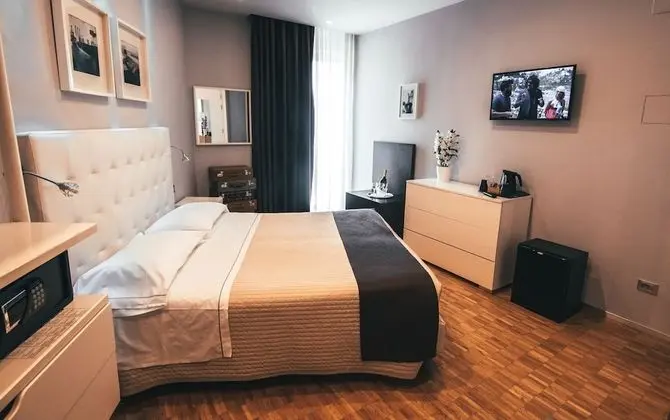 Standard Tek Büyük veya İki Ayrı Yataklı Oda