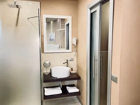 Standard Tek Büyük veya İki Ayrı Yataklı Oda