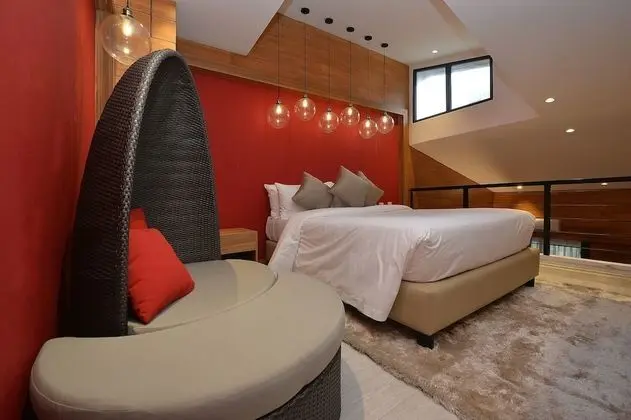 Rose Loft Room