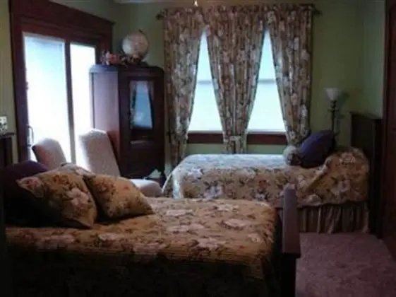 Senior Oda, 2 Tek Kişilik Yatak, Sigara İçilmez, Tepe Manzaralı