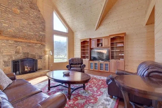 Kulübe (Orchard Hideaway)